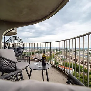  Apartment Tower I 26th Floor I Boxspring I Nespresso Deutschland